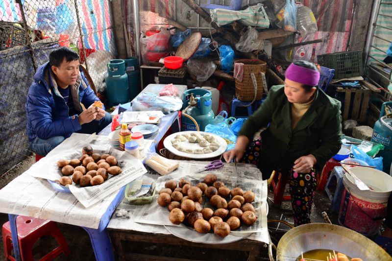 bánh rán làm từ bột Tam Giác Mạch.